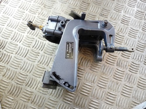 Etrier support moteur - etrier,