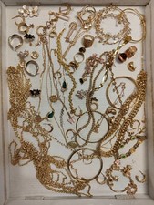 Lot Bijoux 510Grs ancien divers Jewellery doré Plaqué? or 18k? Rare Vintage A136