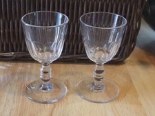 2 ANCIENS VERRES BACCARAT  MODELE TULIPE. HAUT 12 CM.BUVANT 6,5 CM. 19 EME. TBE.