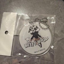 Porte-clés acrylique BETTY