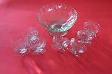 Magnifique service ancien à punch en verre vert effet ouraline