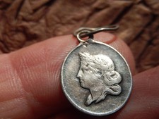 MEDAILLE ARGENT  ENFANT TROUVE VILLE DE PARIS ORPHELIN