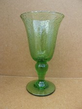 Verre BIOT Coupe en verre verte bullé Signé