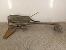 Moteur essuie glace avant