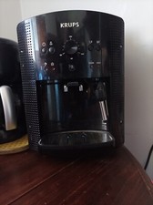 Cafetière Expresso avec broyeur KRUPS YY8125FD Full auto compact (Hors services)