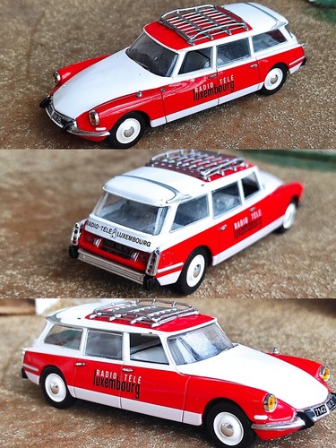 Citroën 19 radio - 1/43,
