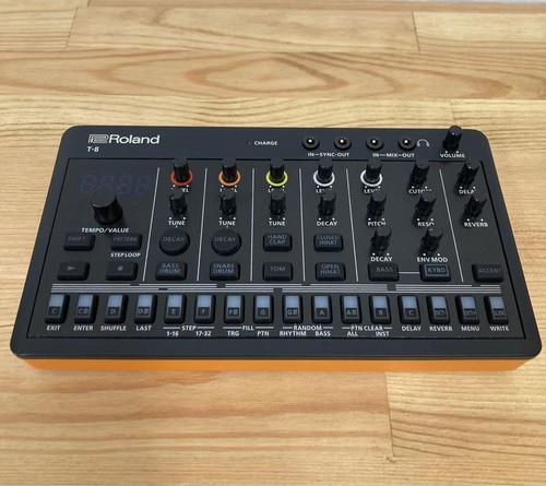 Roland aira compact - t-8,