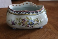 petite jardiniere en faience