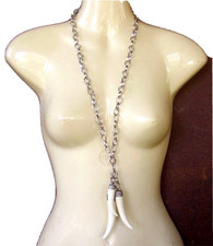 JSV527 / SAUTOIR "DENTS DE REQUIN" CHAÎNE EN MÉTAL CHROMÉ