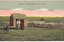 AGRICULTURE #SAN47120 EN BEAUCE CABINE DE BERGER PARC A MOUTONS CHIEN