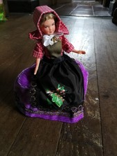 Poupée folklorique Alsacienne robe mauve