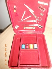 Boite à couture vintage des années 60 bon état 