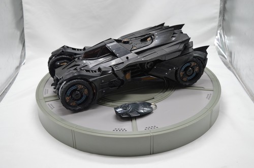 Collector batmobile batman - collector,