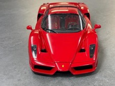TAMIYA ENZO FERRARI 1/12