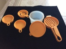 TUPPERWARE TAMIS TUP  , ZESTEUR , RECUPE OEUF ET MESURETTE 100 ML