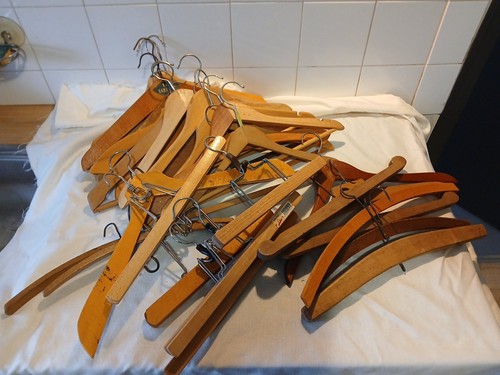 Ancien cintre bois - en,