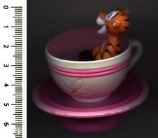 Figurine TIGROU dans tasse