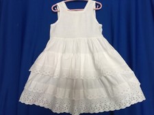 Ancienne robe enfant/coton/volants broderie anglaise ( ref :A98)