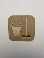 Panneau signalétique "Local ménage" en bois – pictogramme balai/seau