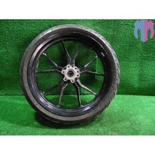 Tournez la jante avant KTM