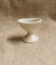 ANCIEN RINCE OEIL OEILLERE EN PORCELAINE