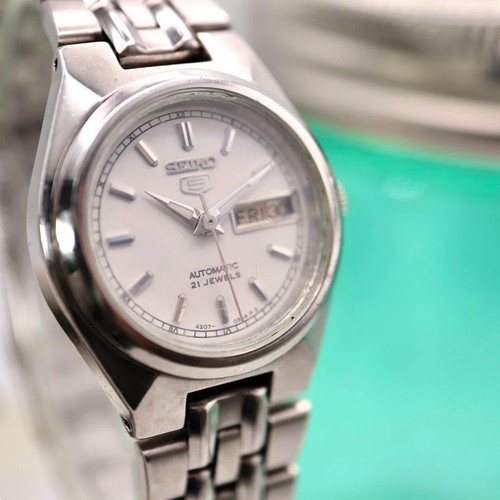 Montre ronde seiko pour femmes - ronde,