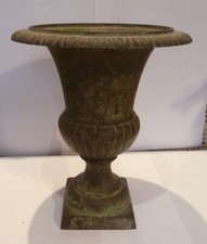 Vase de  forme Médicis en