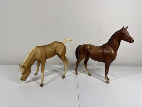 Breyer horse vintage grazing - horse,