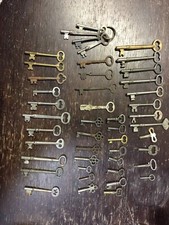 Lot of 46 Vintage Keys Skelton Furniture Clock Flat key PVE Y62 N L M B.L.W Yale