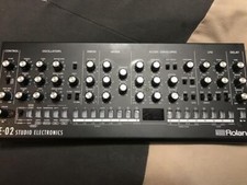 Synthétiseur analogique ROLAND BOUTIQUE SE-02 SOUND MODULE
