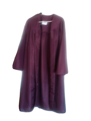 Jostens graduation gown