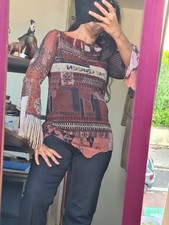 TRES BEAU HAUT ICONIQUE  SAVE