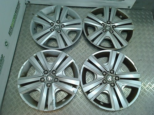Lot enjoliveurs peugeot - de,