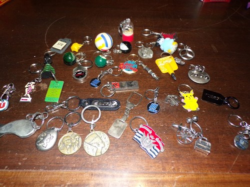 Lot anciens porte clés - de,