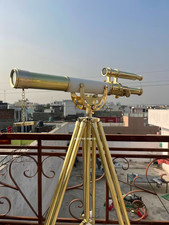 Télescope ancien en laiton de