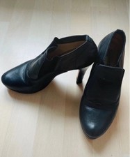 Bottines Repetto avec talons.