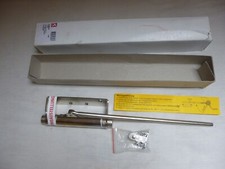 ferme porte à ressort et