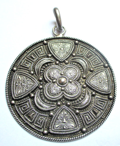 Ancien grand pendentif rond - ancien,
