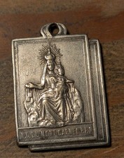 Médaille Religieuse Ancienne