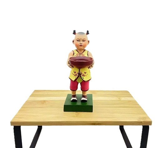 Figurine chinoise jaune rose