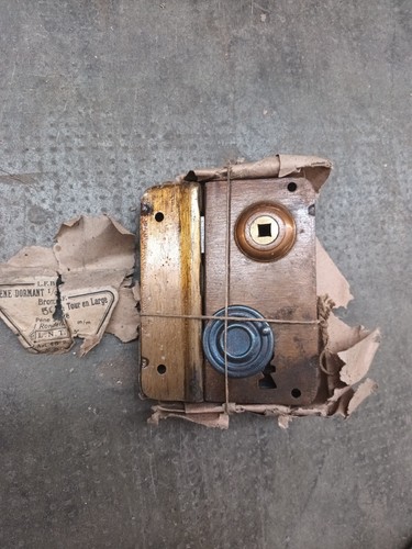 Ancienne serrure plaquer - ,