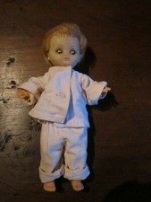 Ancienne petite poupée Bella