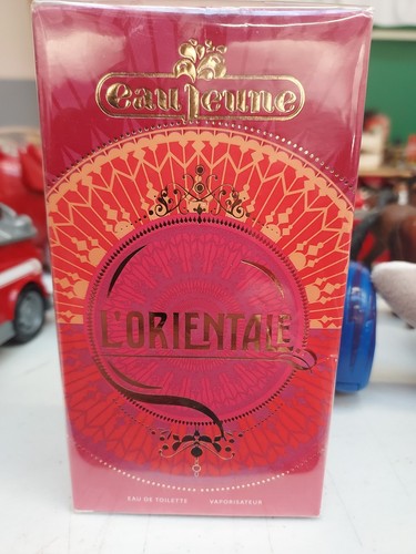 Eau jeune orientale de - eau,