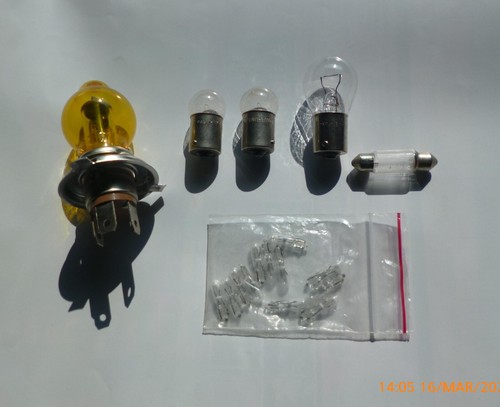 Ampoules pour voiture - -,