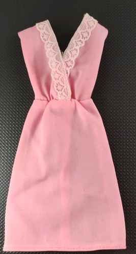Robe rose pour - pour, /