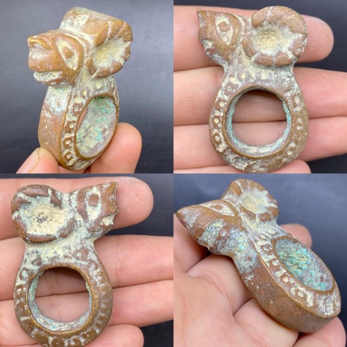 Véritable bague géante