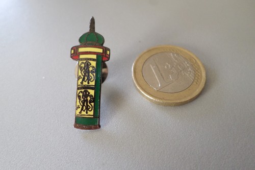 Badge pin broche paris - pin,