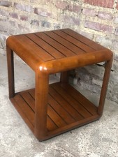 Bout de canapé / table d'appoint en bois teinte noyer 