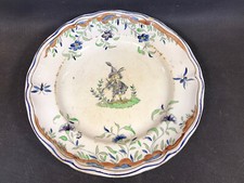 Ancienne assiette en céramique de Longchamp décor CALLOT terre de fer vintage