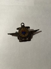 MILITARIA ANCIEN INSIGNE Porte Avion Arromanches